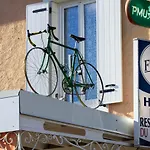 Hotel Du Commerce Pontacq