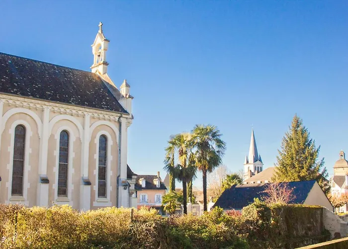 Du Commerce Hotel 2*