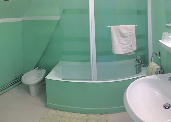 Du Commerce 2* Pontacq