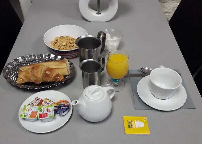 Du Commerce Hotel 2*