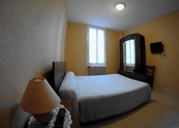 Du Commerce Hotel 2*